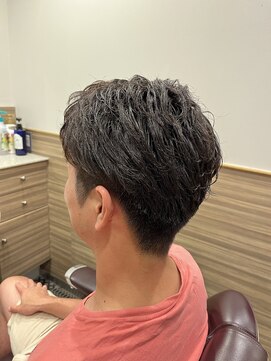 銀座マツナガ 神田店 30代40代大人カッコいいアイロンパーマツーブロ刈り上げスタイル