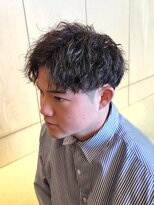 ニアウ 伊勢崎連取店(Niau)&nbsp;刈り上げアップバングショートメンズツイストスパイラルパーマ