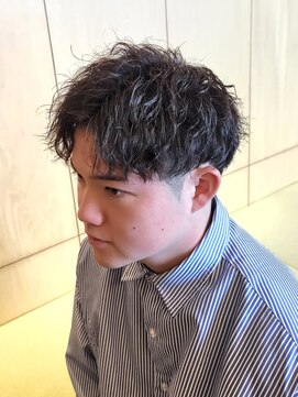 ニアウ 伊勢崎連取店(Niau) 刈り上げアップバングショートメンズツイストスパイラルパーマ