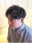 刈り上げアップバングショートメンズツイストスパイラルパーマ