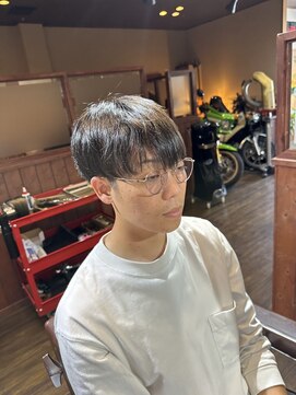 カットスペース キャロル(CUT SPACE CAROL) ツーブロフェード