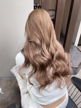 エミーバイモアムー(Emmie byMoremuu) ［南越谷YU-TA］ミルクティーベージュ