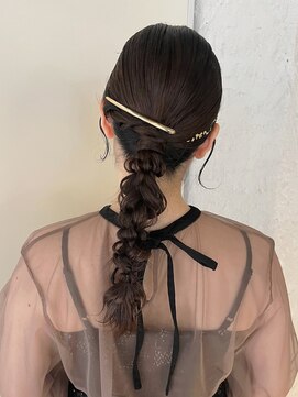 キャロルガーデンズ ボコカ 表参道(Carroll Gardens bococa) 【kacho】ヘアアレンジ　編みおろし