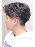 30代40代ツーブロックショートセンターパートフェザーパーマ