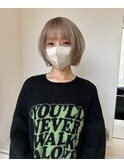 ハイトーンベージュ×レイヤーボブ