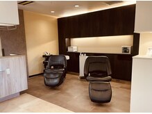 フルフラットのシャンプー台でヘッドスパを堪能してください