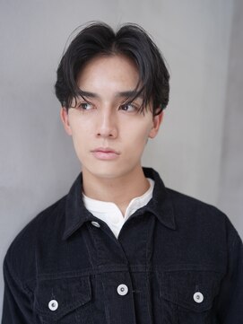 ニコ トウキョウ ロジック(nico TOKYO Logic) センターパート/ニュアンスパーマ/フェザーパーマ