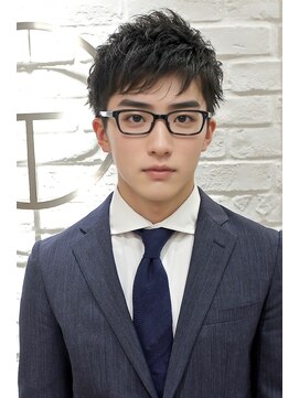 アース 天満橋店(HAIR & MAKE EARTH) シースルーセンターパート韓国マッシュ黒髪刈り上げツーブロック