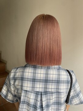 サンク 原宿 表参道(cinq) 原宿切りっぱなしボブインナーカラーミルクティーベージュ