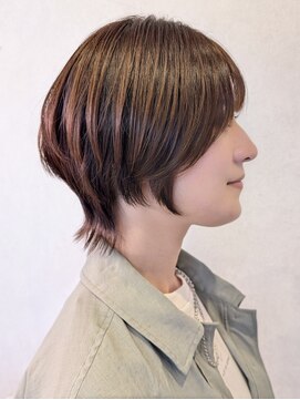 イリエヘア 川口(irier hair) ブリーチ無し柔らかグレージュ中性ショートウルフ【薬師神】