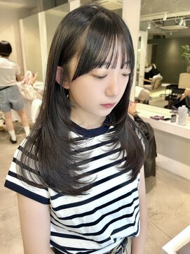 ナナローネス(nana loness) ロングレイヤー　レイヤーカット　顔まわりレイヤー　前髪カット