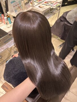 フォルテ 横浜店(FORTE) 赤み消しオリーブb