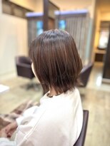 トレセッテ(tre sette)&nbsp;外ハネミディアムボブスタイル
