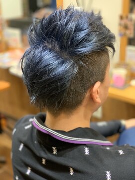 ヘアースタジオ ビームス 西江井ヶ島店(Hair Studio BEAMS) ブルー