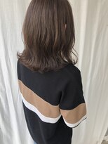 ツイギー 伊賀上ビル店(TWiGGY)&nbsp;透明感オリーブベージュ、くびれミディアム。