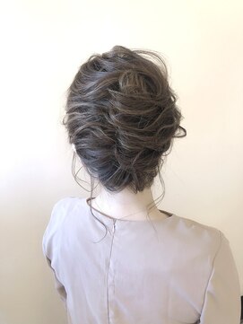 ヘアアンドメイクジップ恵比寿 (Hair＆Make ZIP) ルーズ夜会スタイル　ヘアセット