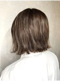 白髪ぼかしカラー×外ハネボブ