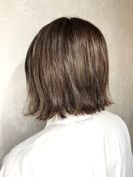 セシルヘアー(CECIL hair) 白髪ぼかしカラー×外ハネボブ