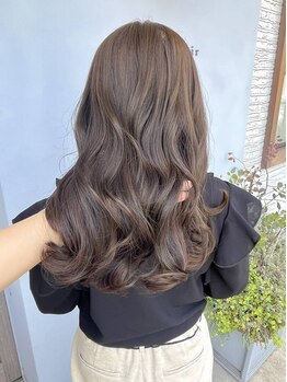 ディーヴァヘアーエズ(DIVA hair Eze)の写真/内部補修効果の高いトリートメントで髪のコンディションを整える☆忙しい毎日のスタイリングも簡単に◎