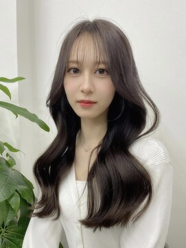 ピープスアンドスー 表参道 渋谷(Peeps&Suu.) 20代30代40代 大人可愛い韓国風くびれロングレイヤー