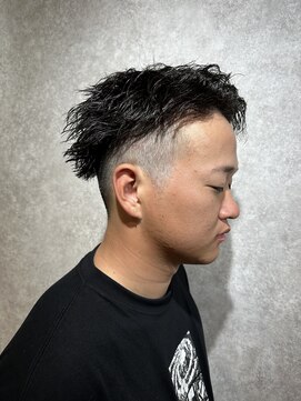 ラルス(Larus) MEN’S HAIR/ブルーブラック/フェザーパーマ/本八幡
