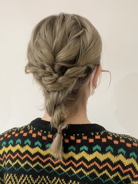 ミスト(mist) 〔mist〕あみおろし/編みおろし/ミディアムヘアセット/金沢文庫