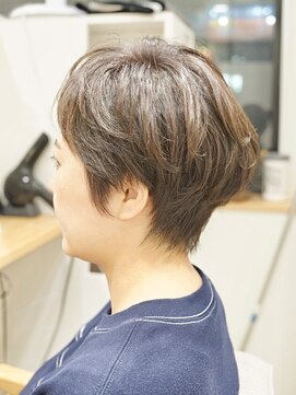 キャンバス 川崎(canvas.) こざっぱりショート 透明感アッシュ 【窪田】川崎美髪髪質改善