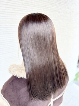 ウェルネス(Wellness)の写真/大人女性の悩み解決サロン◇白髪のダメージを抑えて、艶やかでなめらかな手触りを実現します♪