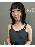 レイヤーカット×ぱっつん前髪
