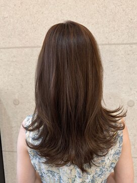 ヴィサージュ ギンザ VISAGE GINZA セミロングレイヤースタイル