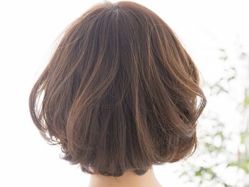 カラースタンド(color stand)の写真/【カラー専門店】お客様に合わせた複数のトリートメントでダメージケアも◎ [本八幡駅/白髪染め/髪質改善]