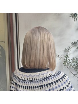 アン(Hair make un) ホワイトティー