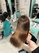 リーホリエ(Lee Horie)&nbsp;【Gyo】ブリーチ×縮毛矯正？！