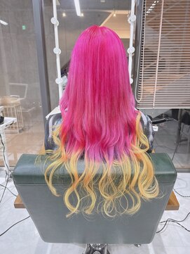 デイズ(days) 推しカラーにはブリーチデザインカラー　派手髪