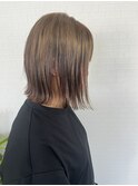 外ハネ切りっぱなしボブ