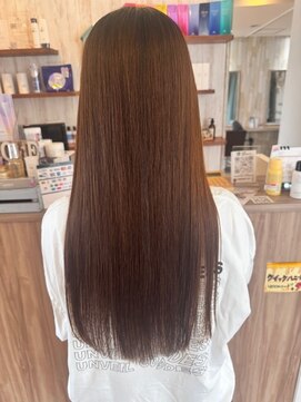 サリュー バイ イザ(Salut by IZA) ピンクブラウンカラー似合わせカットロング