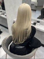 ジェム リット(GEM lit)&nbsp;ホワイトベージュ/ホワイトブロンド/レイヤーカット/艶カラー