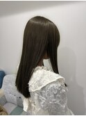 オリーブベージュ