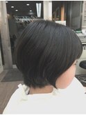 モテ愛されヘアの王道ショートフェミニンボブ