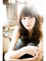 オハナ(ohana)&nbsp;【ohana/表参道】鉄板！！大人可愛いロングウェーブのスタイル！