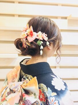 サロンドカスティーロ(salon de castillo) castillo☆成人式☆ゆるふわ下めアップ　着付けヘアーアレンジ