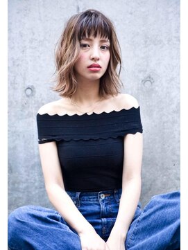 エイミー(Aimee) Aimee 透け感外国人風ベージュ×ランダムカール