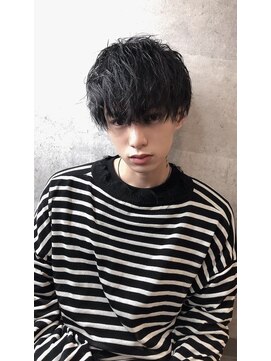 シン(syn) 前髪長めマッシュ ツイストスパイラル