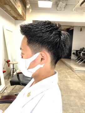 ミラバイグリーン(Mira by green) 【担当SEKI】フェードカット×束感ショート【かき上げ】