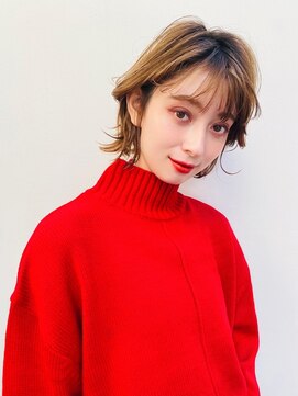 シエナ 渋谷(Siena) Siena   20代30代まろみラテベージュ×耳かけミディ　渋谷