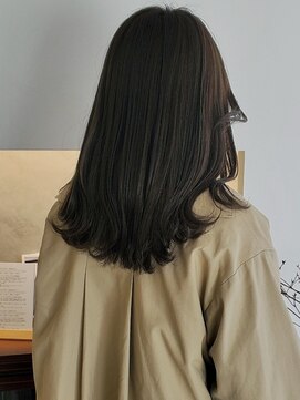 インビテーション(invitation) 赤みをおさえる透明感カラー