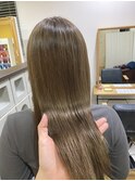 アッシュグレージュ