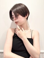 ヴィオットバイサロン(Viot by Salon) 前髪薄め バング ハンサムショート グレーベージュ 黒髪アッシュ