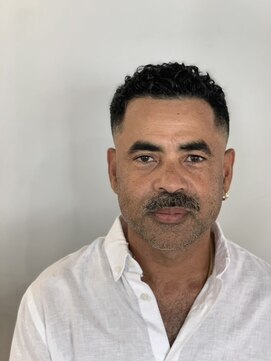 ザマンリバレッジニューヨーク(THE MAN LeverageNewYork) 大人海外イケオジショートフェードカット：尾上　雄輝