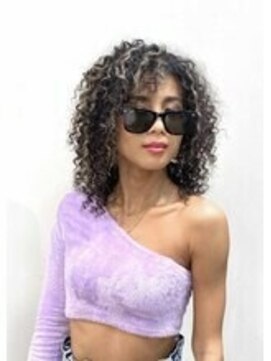 ラブ ロック Love' Lock スパイラルパーマ・ハイライト・ダブルカラー・アッシュカラー